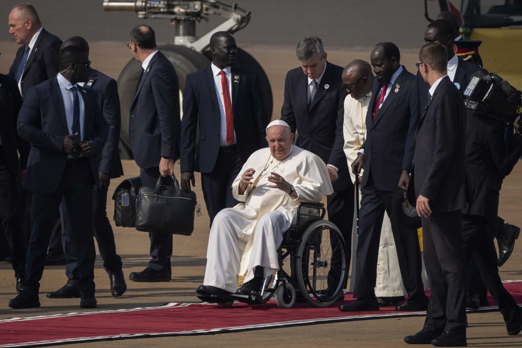 Pope in South Sudan warns leaders as peace process stalls